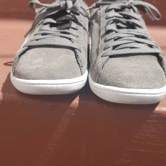 Puma Vikky EUC Size 6.5M Gray - Picture 3 of 9